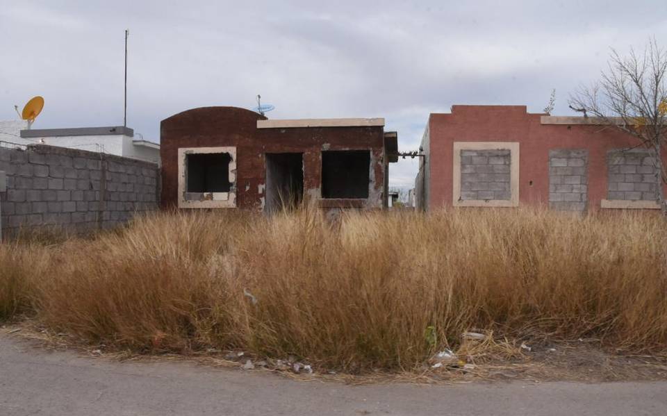 Temor entre vecinos por casas abandonadas en colonia Punta Oriente - El  Heraldo de Chihuahua | Noticias Locales, Policiacas, de México, Chihuahua y  el Mundo