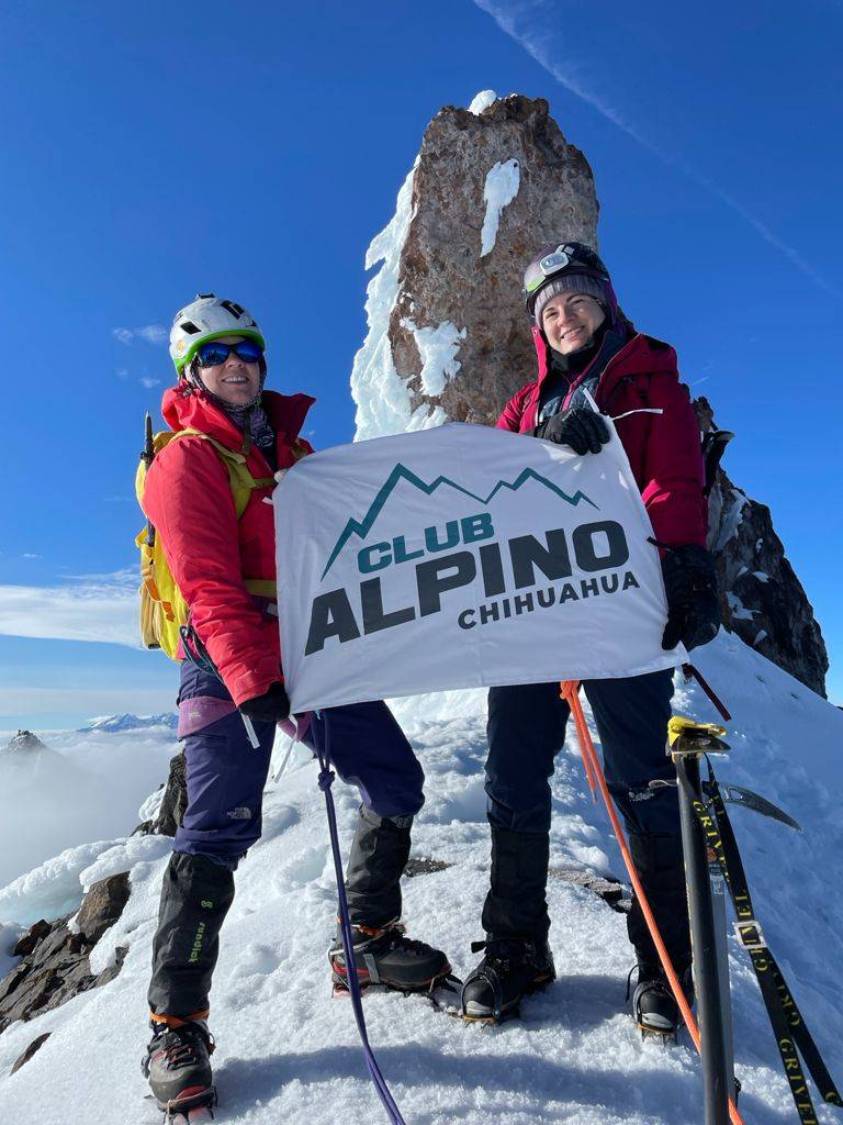 Ascienden chihuahuenses Volcán de Cotopaxi en Ecuador Chihuahua noticias  locales cerros montañas montañismo excursionistas escaladores - El Heraldo  de Chihuahua | Noticias Locales, Policiacas, de México, Chihuahua y el Mundo