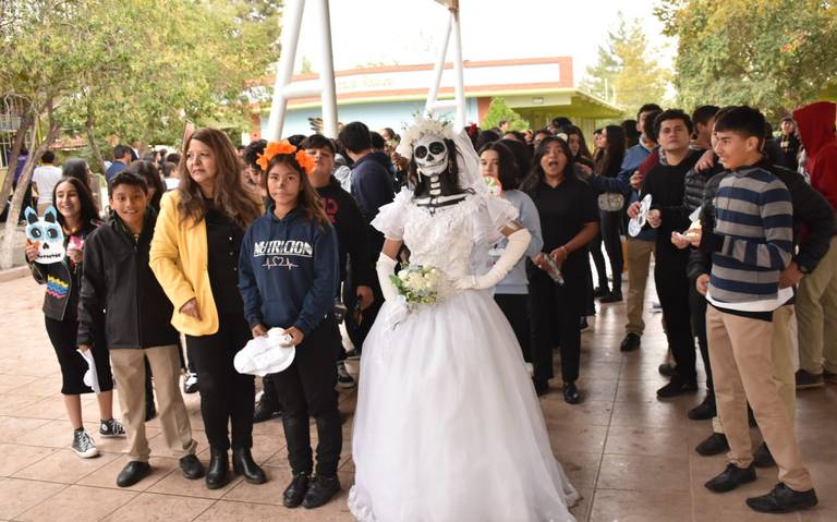 formas creativas de invitar a salir a una chica en la escuela secundaria